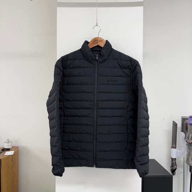 스노우피크 블랙 경량패딩