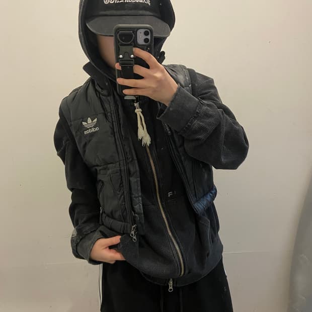 아디다스 커스텀 패딩조끼