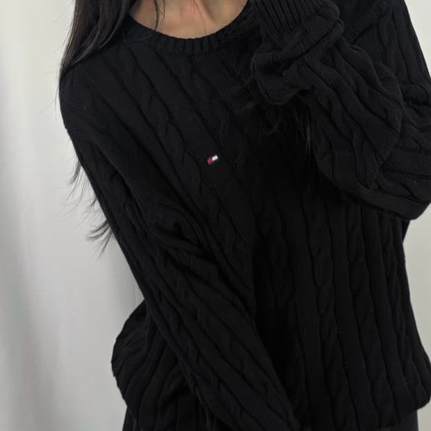타미힐피거 블랙 코튼 꽈배기 니트