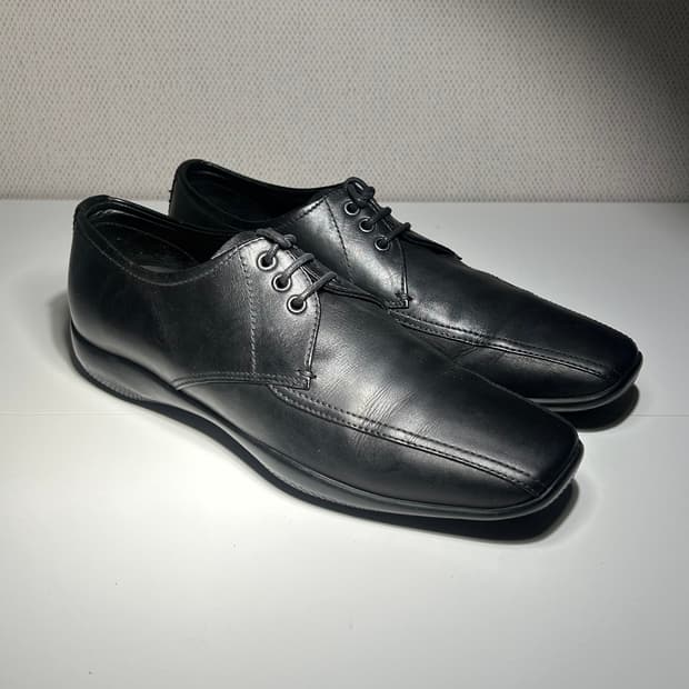 프라다 스포츠 더비 슈즈