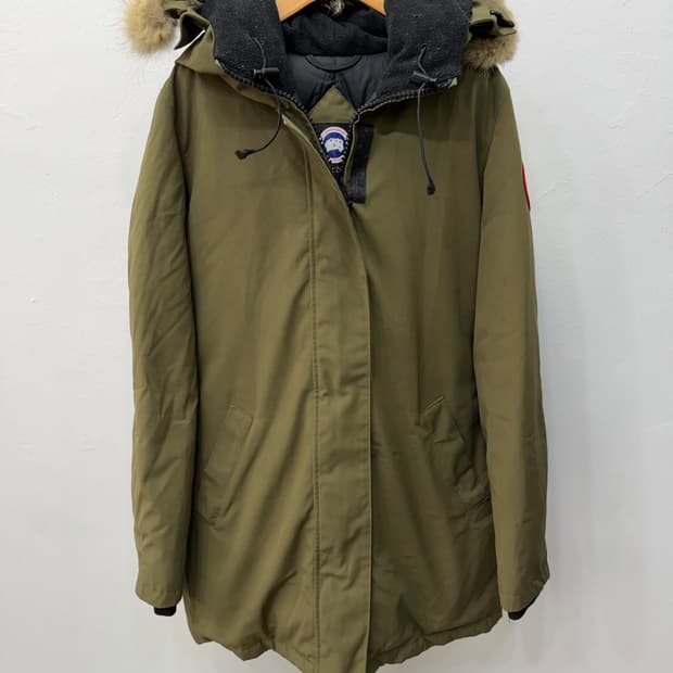 정품) 캐나다구스 여성 올리브색 퍼 후드 패딩 M