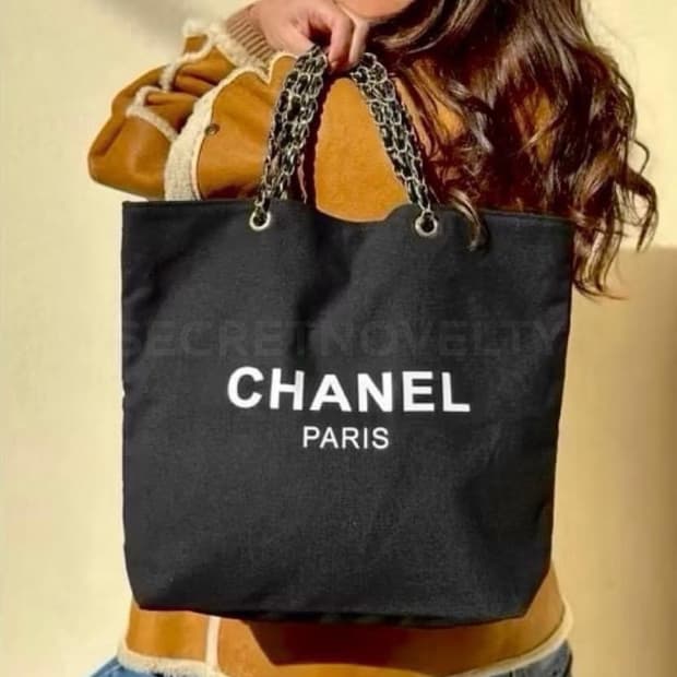 샤넬뷰티 실버체인 숄더백 블랙