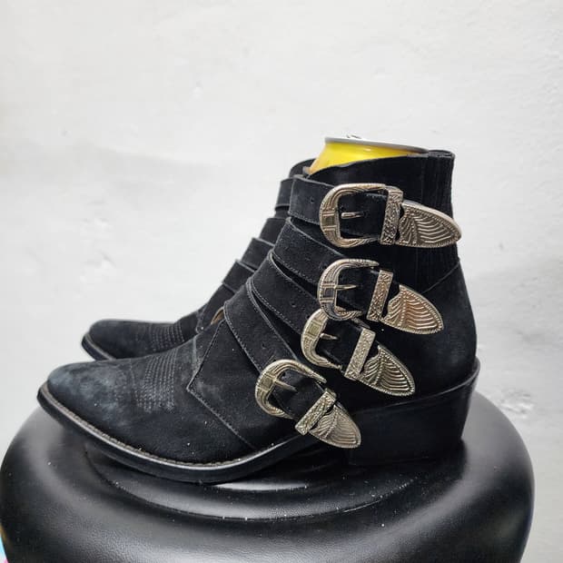 토가 풀라 스웨이드 웨스턴 부츠