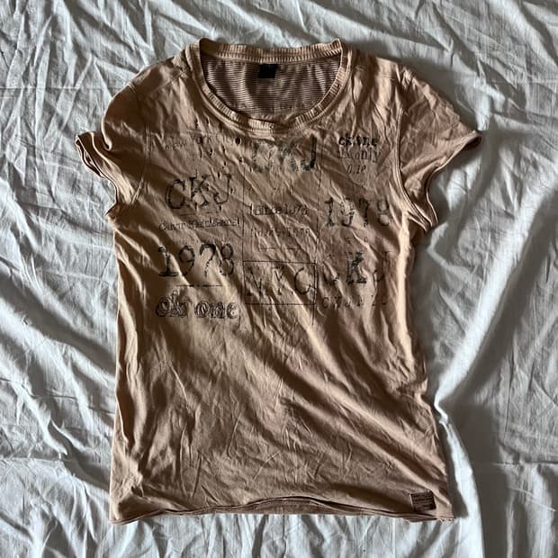 Calvin Klein Vintage Graphic T-Shirt