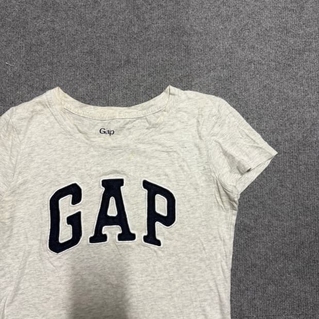 딱붙핏 갭 그레이 반팔 티셔츠 L