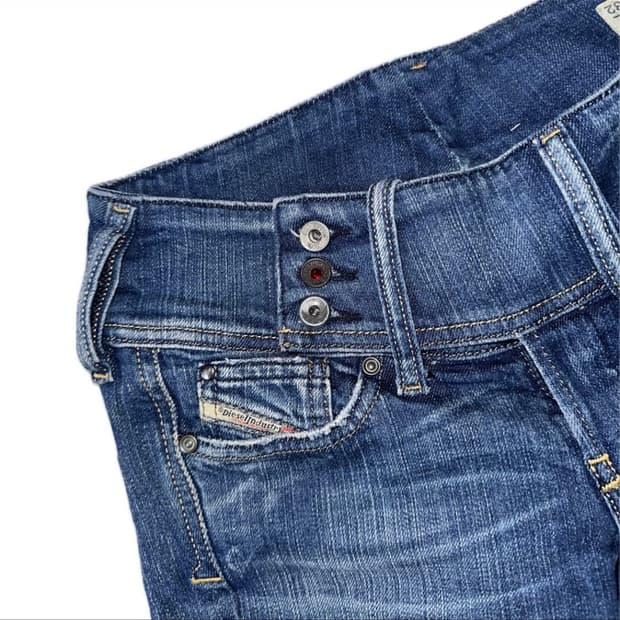 디젤 사이드 버튼 로우컷 데님