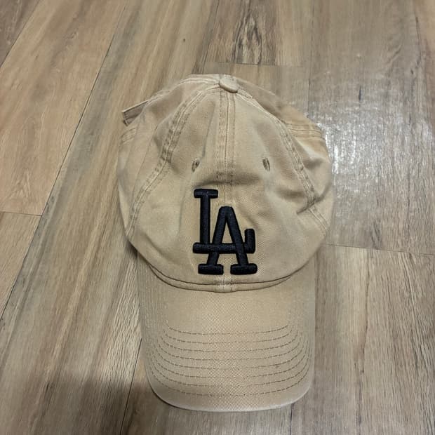 뉴에라 LA 베이지 모자