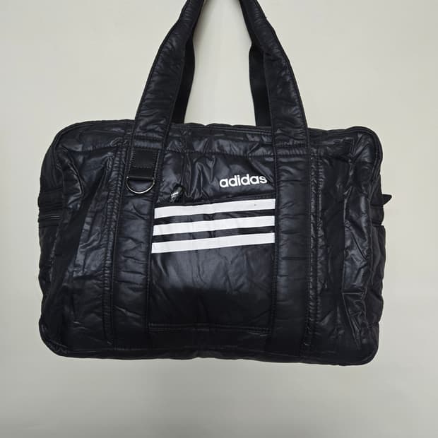 아디다스 블랙 패딩 더플백 가방