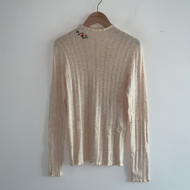 flower embroidery half neck sleeve t