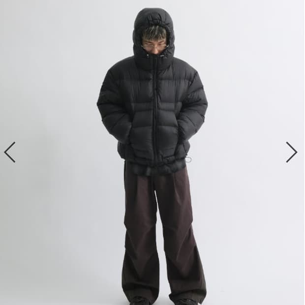 999휴머니티 패딩 24fw 1사이즈 구해요