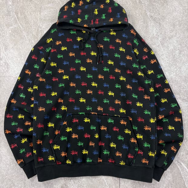 - Stussy 00's Logo Hoodie