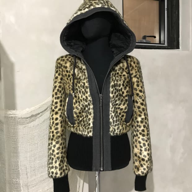 Juicy couture 쥬시꾸뛰르 레오파드 슬림 후드 퍼자켓