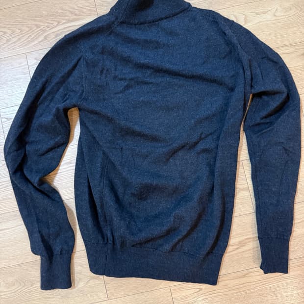 이올로 울100% 니트 다크 그레이M