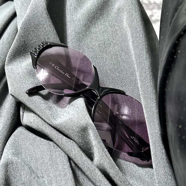 디올 오버사이즈 퍼플 틴트 선글라스