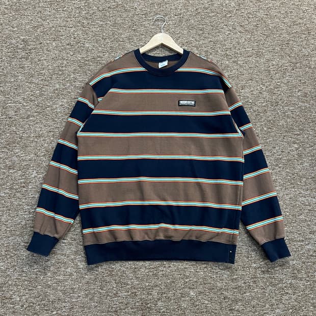 디스이즈네버댓 스트라이프 맨투맨 L