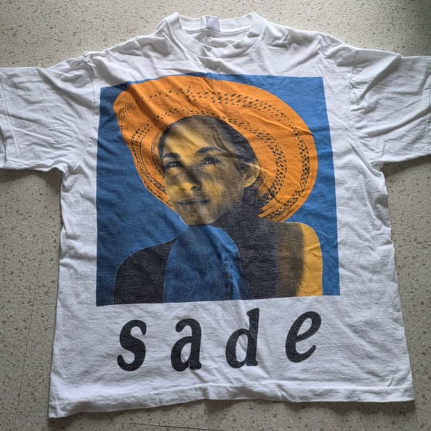 00s sade paradise tee(XL)