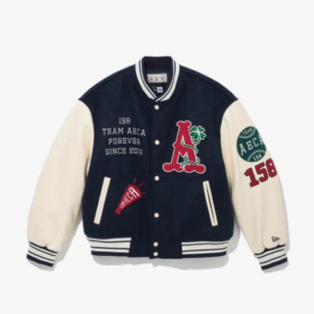 뉴에라 X 에이카 화이트 바시티 재킷