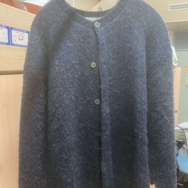 아트이프액츠 모헤어 라운드넥 가디건 navy(주우재님착용)