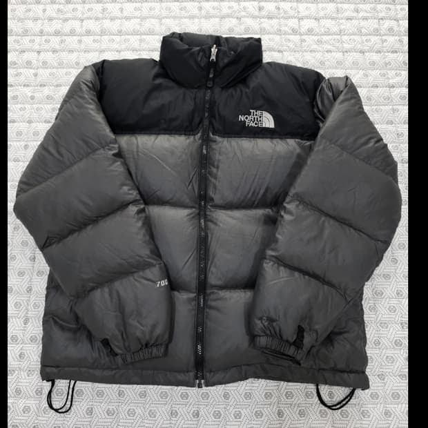 노스페이스 눕시 700 패딩 회색/검정 100
