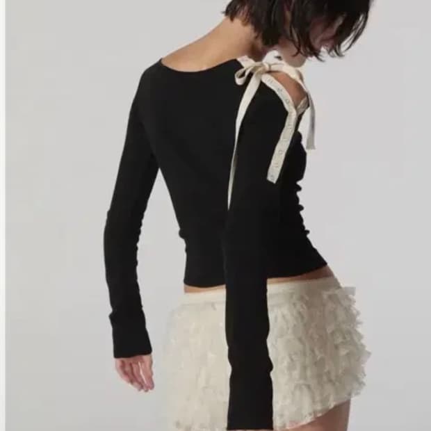 글로니 롱 슬리브 LOUISA LONG SLEEVE (BLACK)