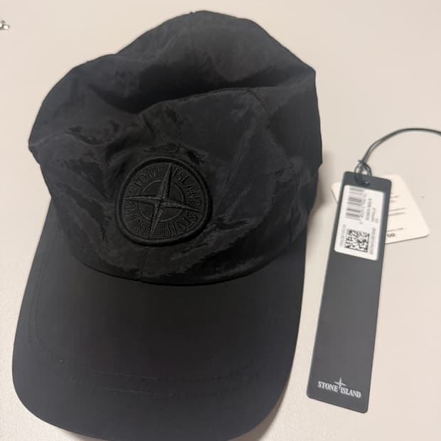 스톤아일랜드 블랙 나일론 볼캡