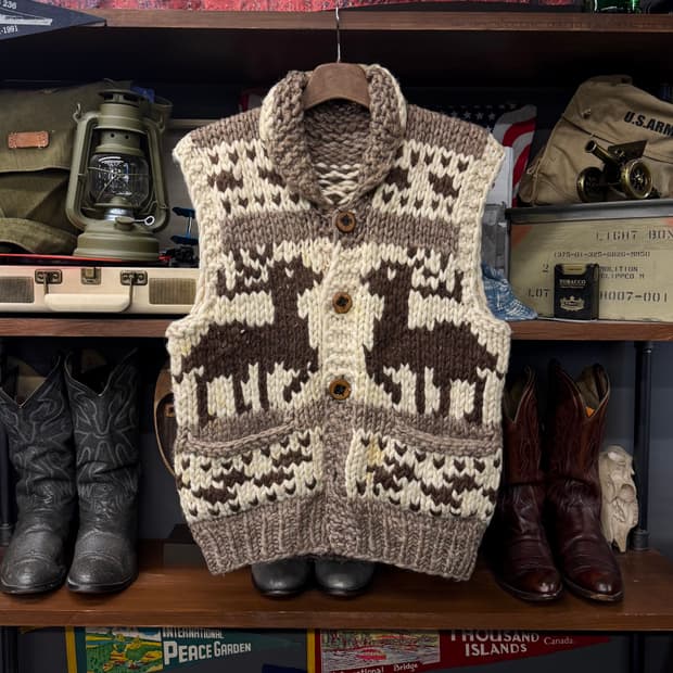 캐나디안 오리지널 순록 패턴 나무 단추 헤비 울 코위찬 베스트 N227