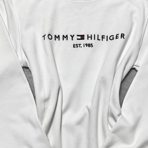 타미힐피거 맨투맨