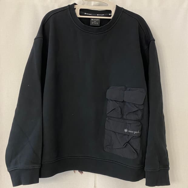 105)스노우피크 검정색 멀티포켓 맨투맨