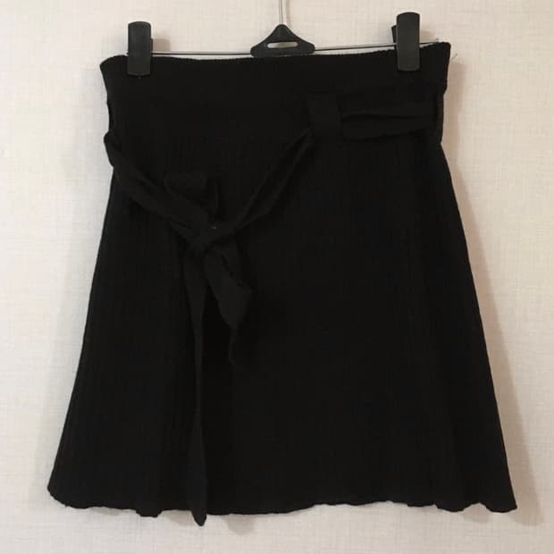 black ribbon knit skirt