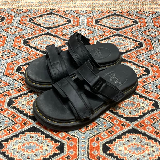 닥터마틴 칠튼 샌들 슬리퍼 블랙 US7
