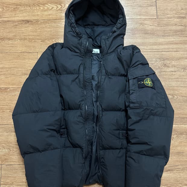 스톤아일랜드 22fw 크링클랩스 패딩 블랙 L