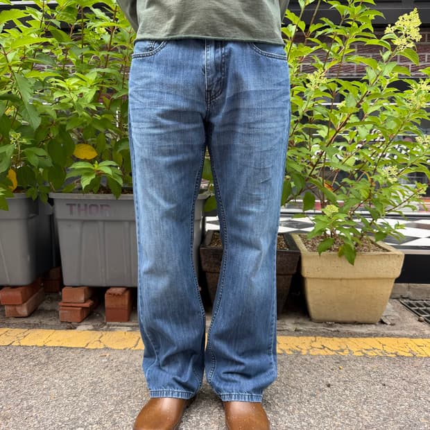 Levi’s 558 (31X32)