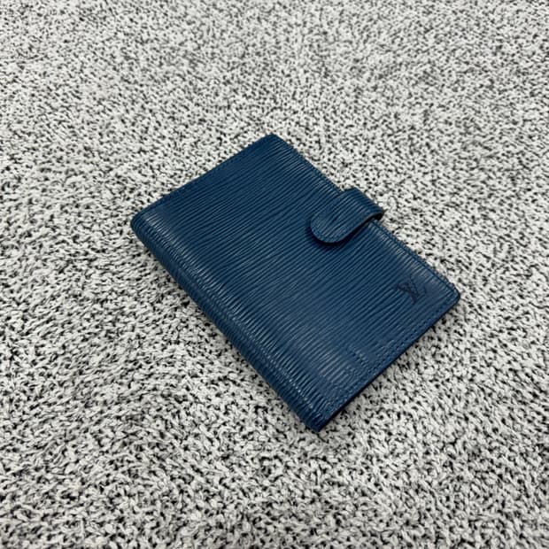 루이비통 에삐 다이어리 