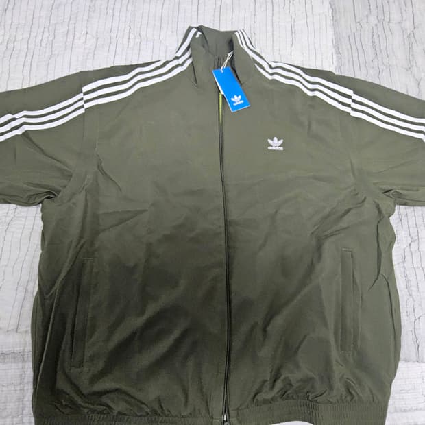 아디다스 투웨이 집업 카키색