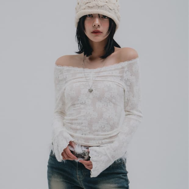 드라이로즈 FLOWER OFF-SHOULDER KNIT (CREAM)