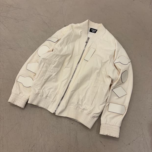 제너럴아이디어 화이트 봄버 자켓