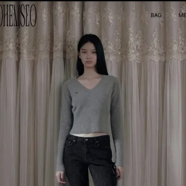 보헤미안서울. 브이넥니트