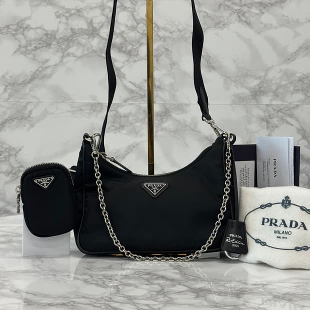 프라다 리에디션 2005 리나일론 백 