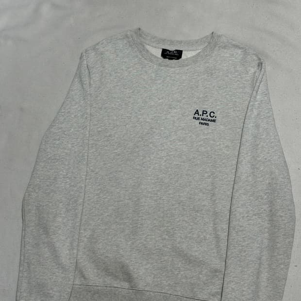 S A.P.C 라이더 로고 라이트 그레이 맨투맨