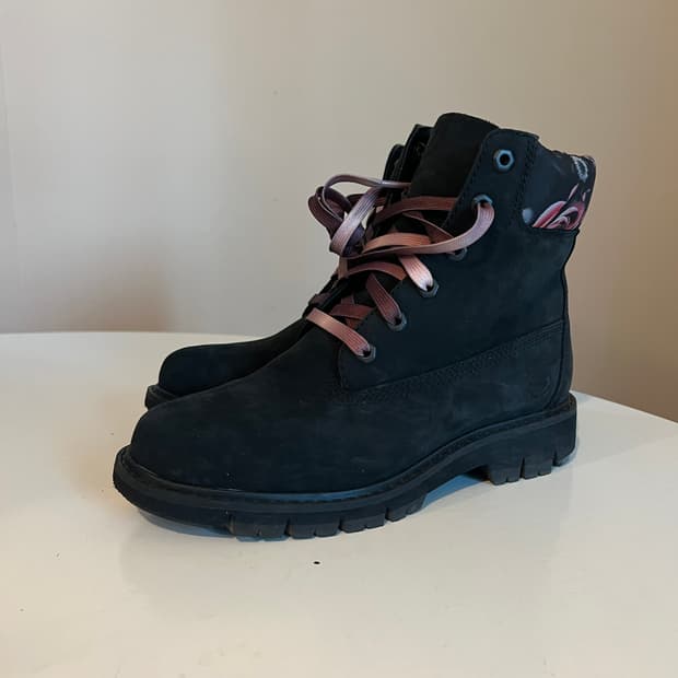 팀버랜드 루시아 웨이 6인치 참 워터프루프 블랙 누벅 부츠