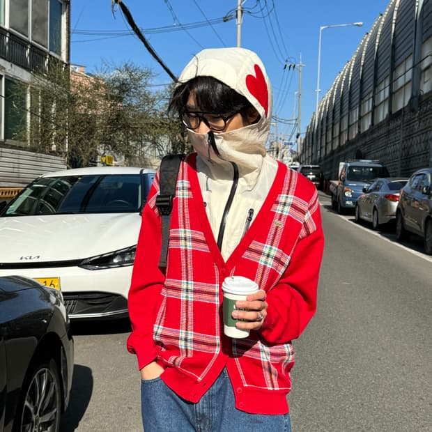 더뮤지엄비지터 러브 나일론 후드 베스트