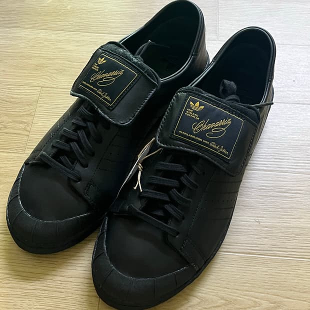 (새상품)아디다스x윌리 차바리아 자바 로우 코어 블랙 골드 메탈릭 280