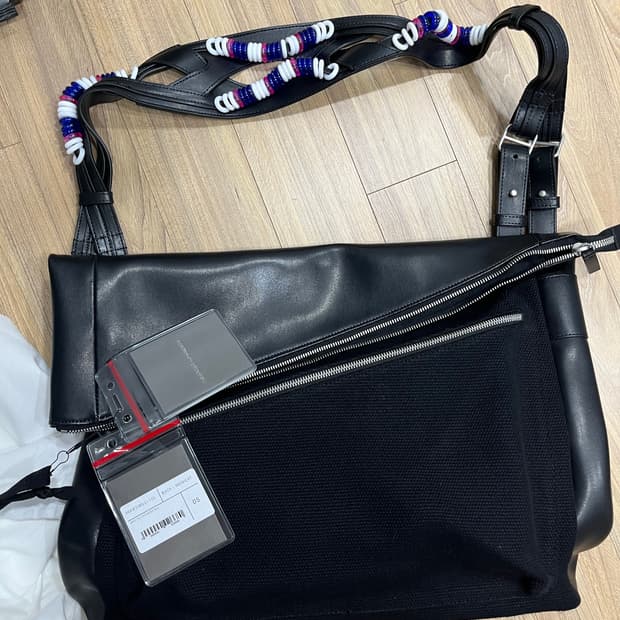키코코스타디노브 자로카 숄더백