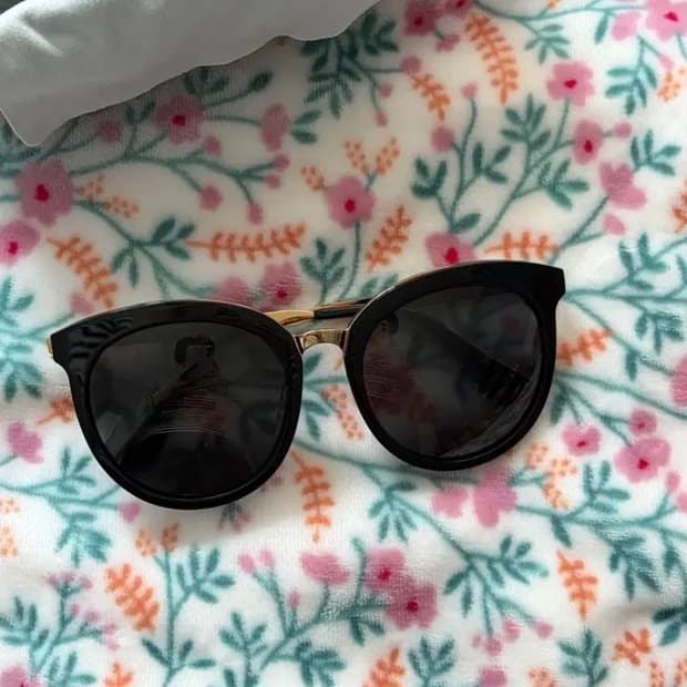 젠틀몬스터 러브썸원