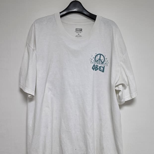 OBEY 피스 로고 백프린팅 반팔 티셔츠