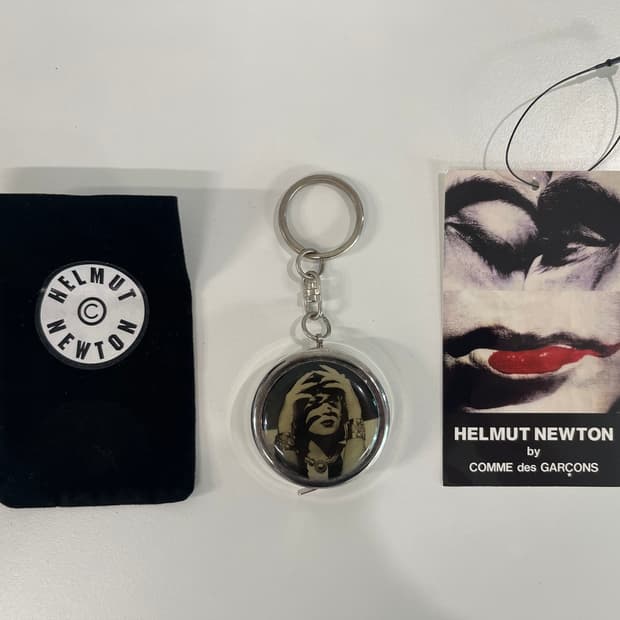 꼼데가르송 x 헬무트 뉴튼 리미티드 키링 AD2006