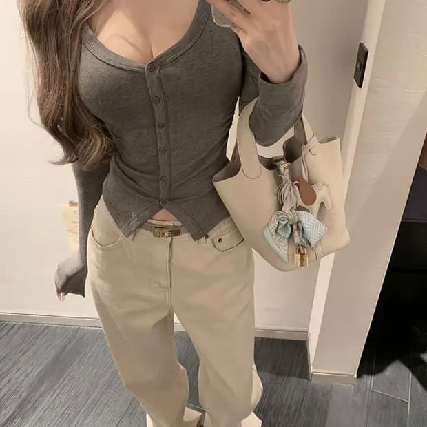 [새상품] 여성 브이넥 그레이 슬림핏 가디건