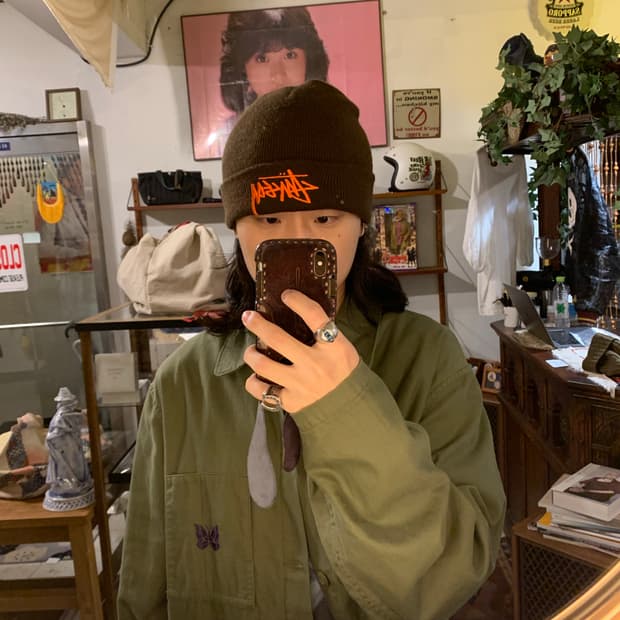 Stussy 브라운 오렌지 자수로고 비니