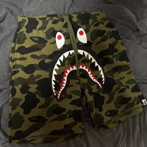 베이프 퍼스트 카모 반바지 쇼츠