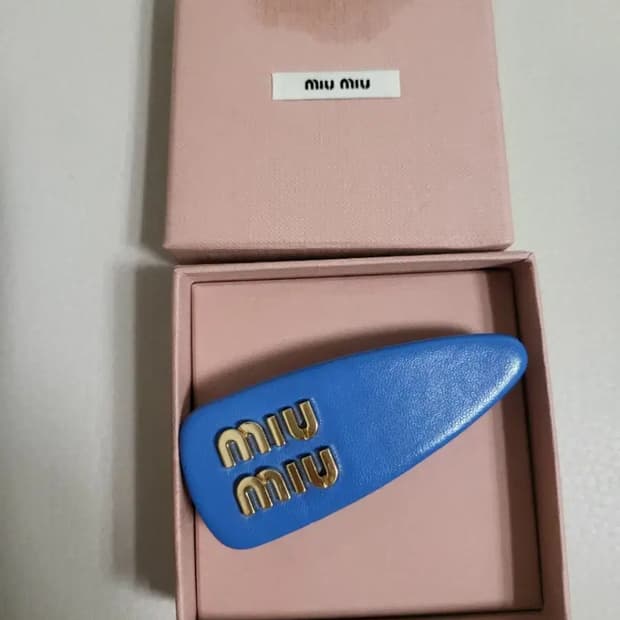 미우미우 헤어핀 정품